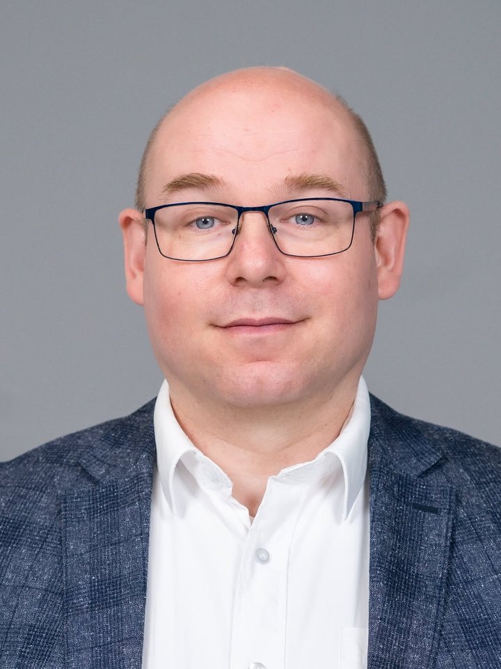 Portrait photograph of Alexander Dolle-Koch